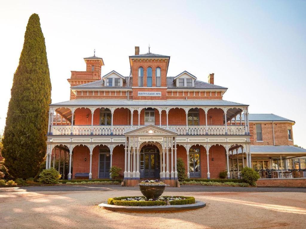 Conservatorium 3 *